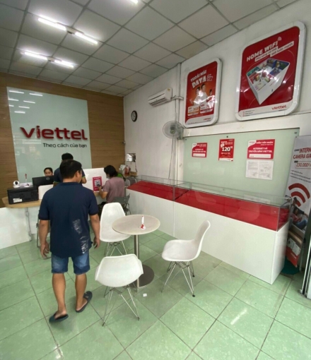 Thi công hoàn thiện shop viettheo quận 8 cho a trai 