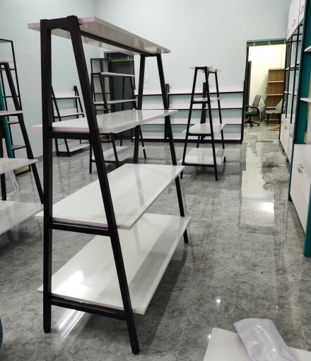 Thi công hoàn thiện shop  linh kiện Bình Dương