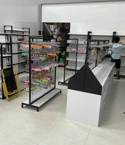 Thi công hoàn thiện shop  linh kiện Bình Dương