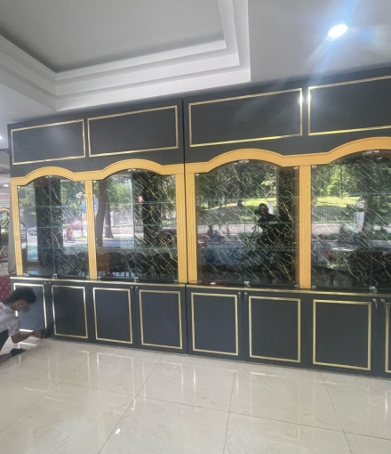 Thi công Hoàn thiện kệ trưng bày cho cửa hàng quận 1