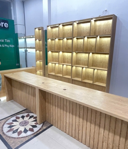 Thi công hoàn thiện   cửa hàng điện thoại quận 10