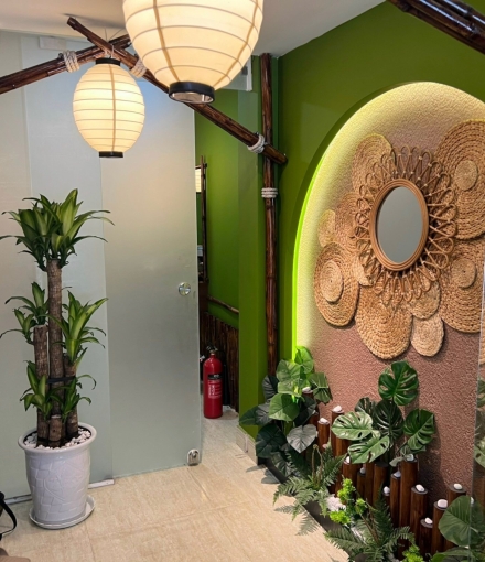 Thi công hoàn thiện    Spa quận 9