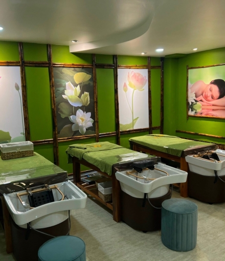 Thi công hoàn thiện    Spa quận 9