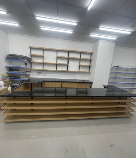 Thi công hoàn thiện siêu thị Quận 8