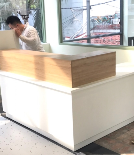 Thi công hoàn thiện  Bàn giao quầy và kệ bàn cho bếp dạy nấu ăn qyaanj 1