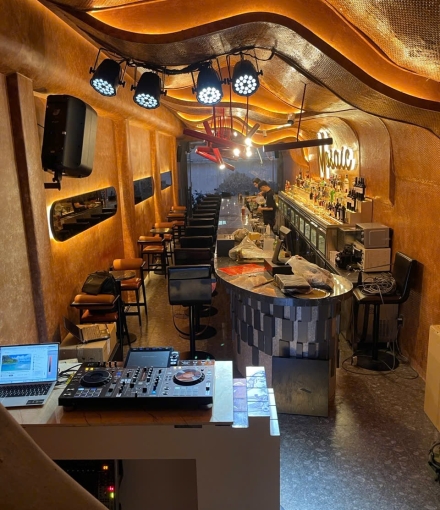   Thi công hoà thiện  Quán Bar Quận 1 