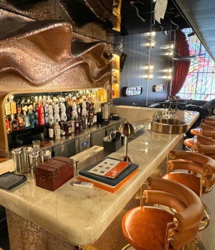   Thi công hoà thiện  Quán Bar Quận 1 