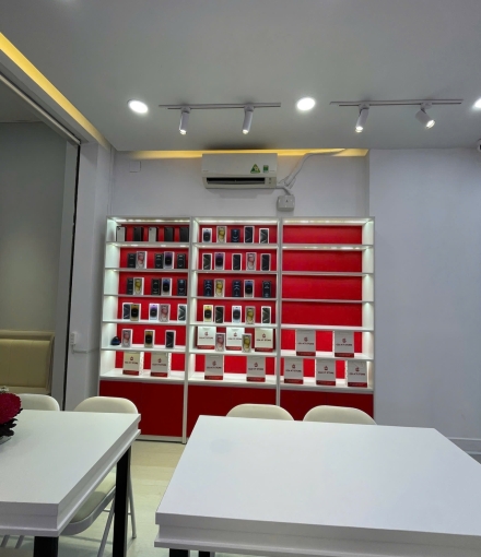 Thi công hoàn thiện shop điện thoại quận 12