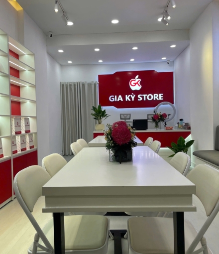 Thi công hoàn thiện shop điện thoại quận 12