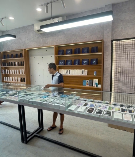 Thi công hoàn thiện  Shop điện thoại Thái Sơn ở Tp Long An