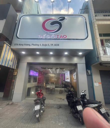 Thi công hoà thiện  Cửa hàng điện thoại Quận 5 