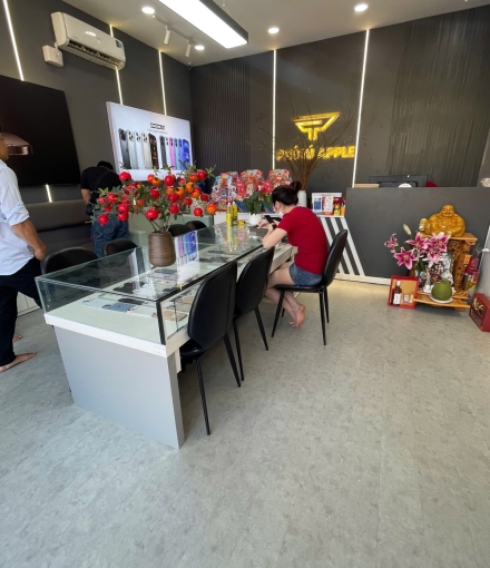 Thi công  hoàn thiện shop điện thoại Bình Phước 