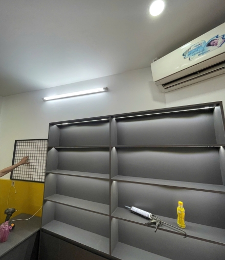 Thi công hoàn thiện shop điện thoại Lê Hồng Phong quận 10