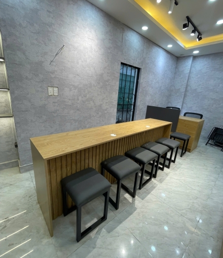 Thi công hoàn thiện shop điện thoại quận 10
