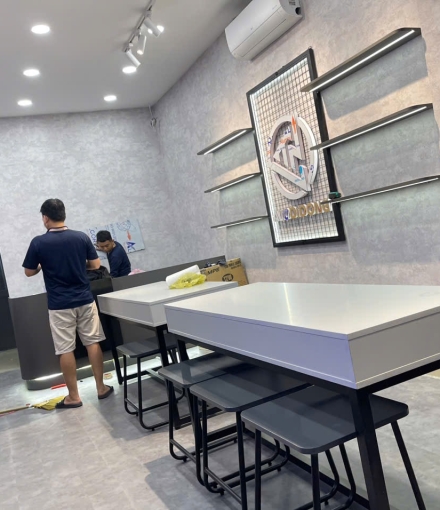 Thi công hoà thiện Shop điện thoại quận 10