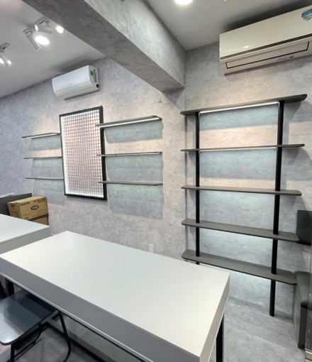 Thi công hoà thiện Shop điện thoại quận 10