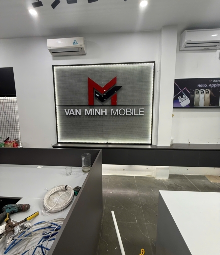 Thi công hoàn thiện shop điện thoại Quận 12 