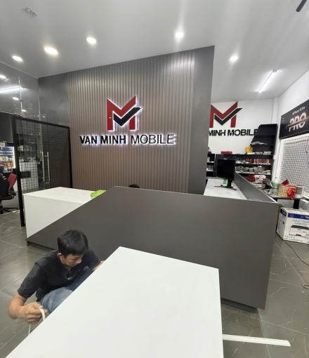 Thi công hoàn thiện shop điện thoại Quận 12 