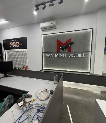 Thi công hoàn thiện shop điện thoại Quận 12 