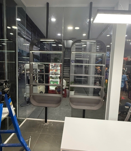 Thi công hoàn thiện shop điện thoại Quận 12 