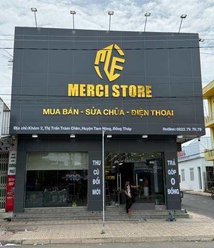  Thi công hoàn thiện shop điện thoại Tam Nông -Đồng Tháp diện tích 120m2