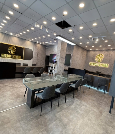  Thi công hoàn thiện shop điện thoại Tam Nông -Đồng Tháp diện tích 120m2