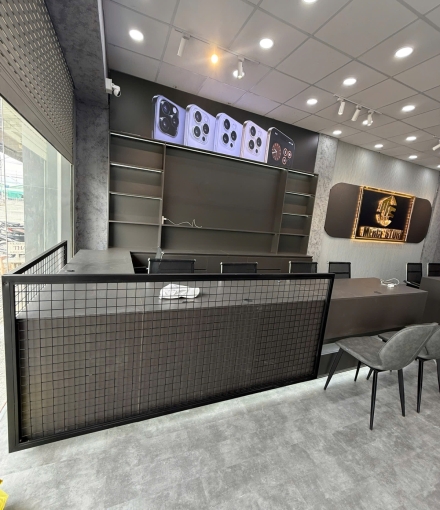  Thi công hoàn thiện shop điện thoại Tam Nông -Đồng Tháp diện tích 120m2
