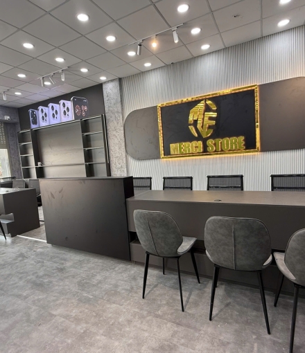  Thi công hoàn thiện shop điện thoại Tam Nông -Đồng Tháp diện tích 120m2