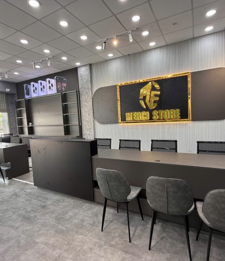  Thi công hoàn thiện shop điện thoại Tam Nông -Đồng Tháp diện tích 120m2