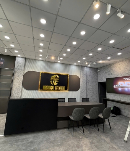  Thi công hoàn thiện shop điện thoại Tam Nông -Đồng Tháp diện tích 120m2