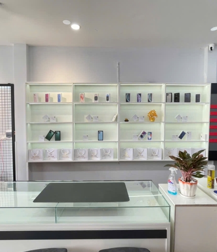 Thi công hoàn thiện shop điện thoại ĐINH ĐỨC THIỆN ,BÌNH CHÁNH