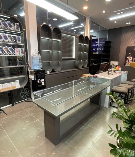 Thi công Hoàn thiện shop điện thoại quận 12 