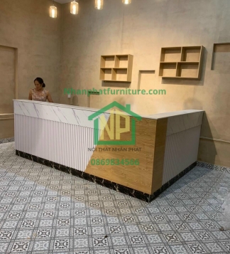 Quây lễ tân 4