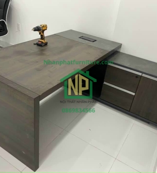 Bàn Giám Đốc 12