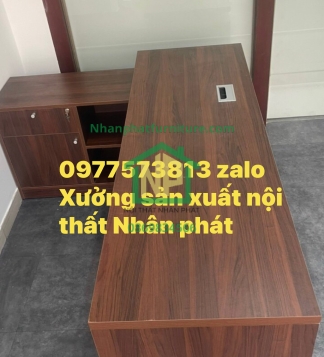Bàn Giám Đốc 4