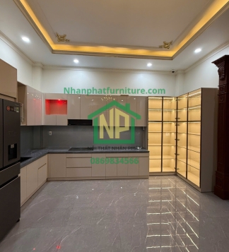 Tư bếp tên dưới nhựa Acrylic