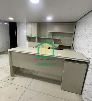 Bàn giám đốc và tủ hồ sơ